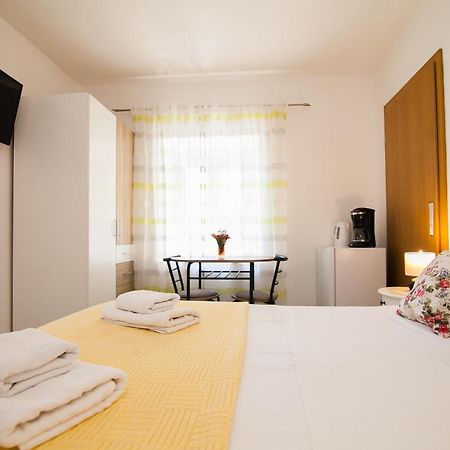 Old Town Accommodation Bol Exterior foto