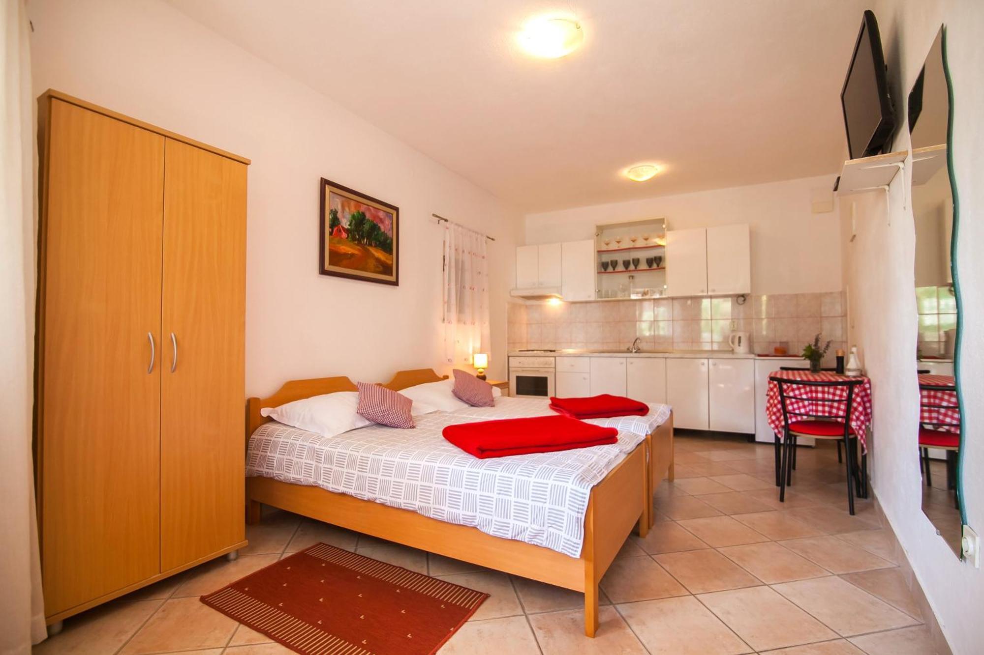 Old Town Accommodation Bol Exterior foto